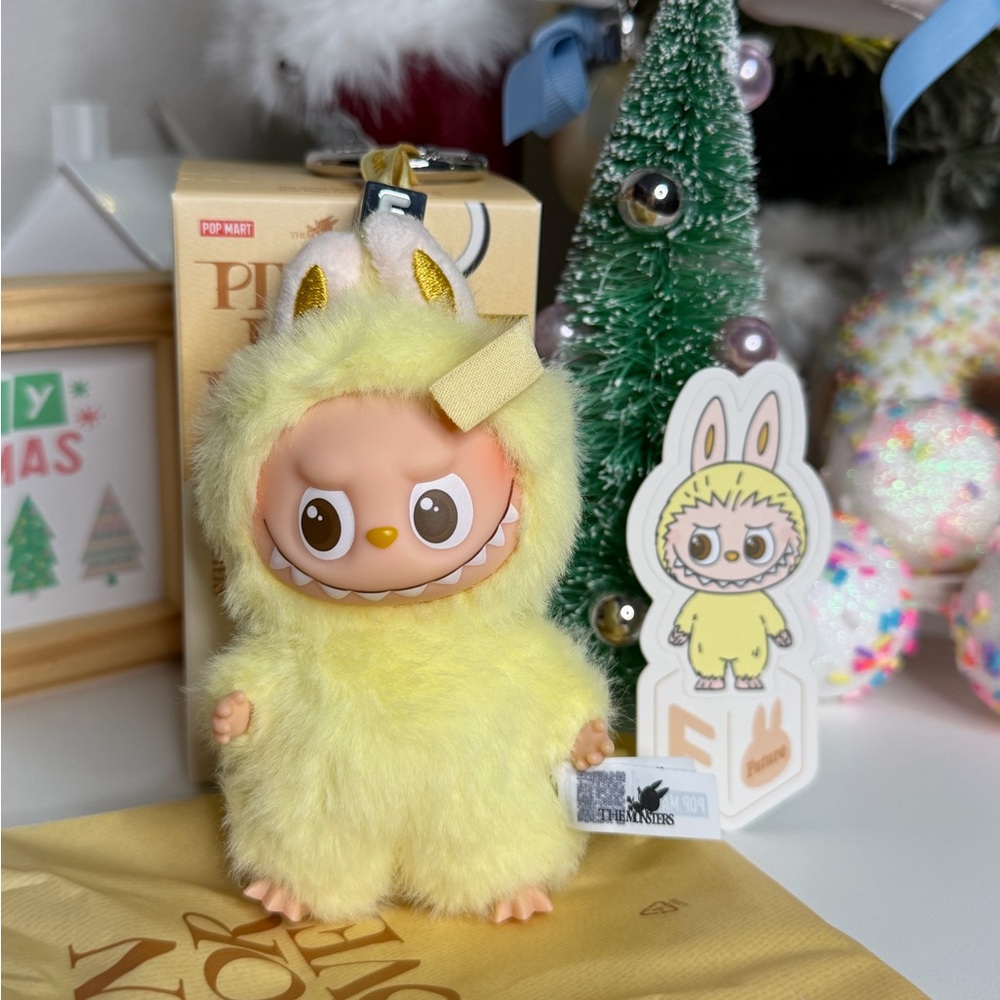 Authentic Pin For Love Letter F Labubu New from Pop Mart
